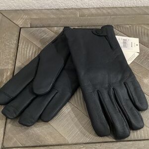 UGG Faux Fur Lined Wrangell Smart Glove, size L